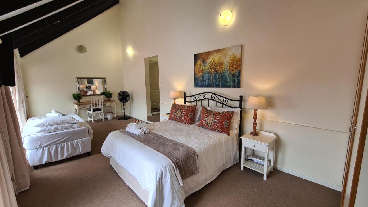 Hathaway Guest House East London Bagian luar foto