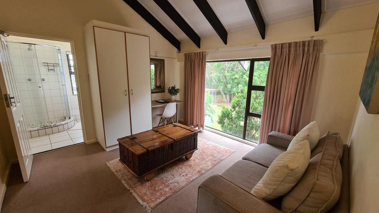 Hathaway Guest House East London Bagian luar foto