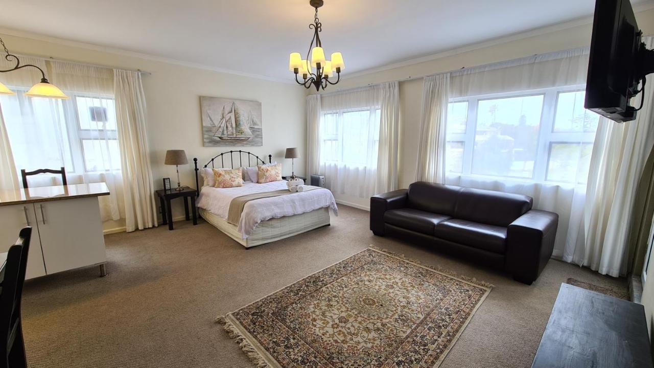 Hathaway Guest House East London Bagian luar foto