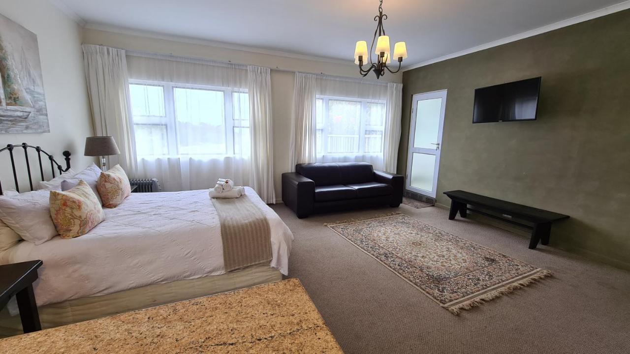 Hathaway Guest House East London Bagian luar foto