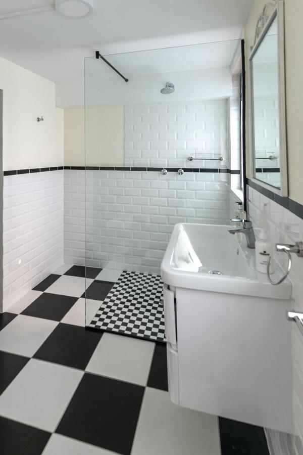 Hathaway Guest House East London Bagian luar foto