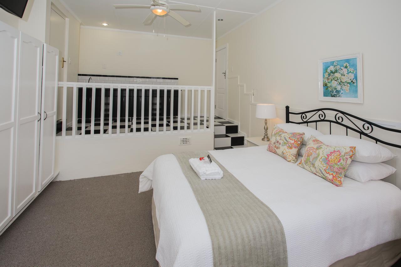 Hathaway Guest House East London Bagian luar foto