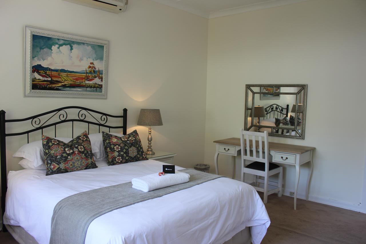 Hathaway Guest House East London Bagian luar foto
