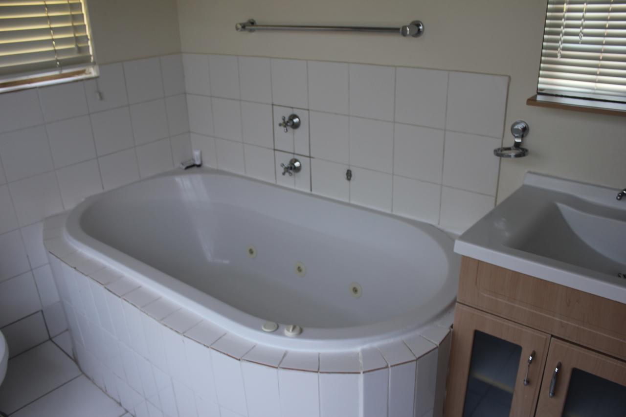 Hathaway Guest House East London Bagian luar foto